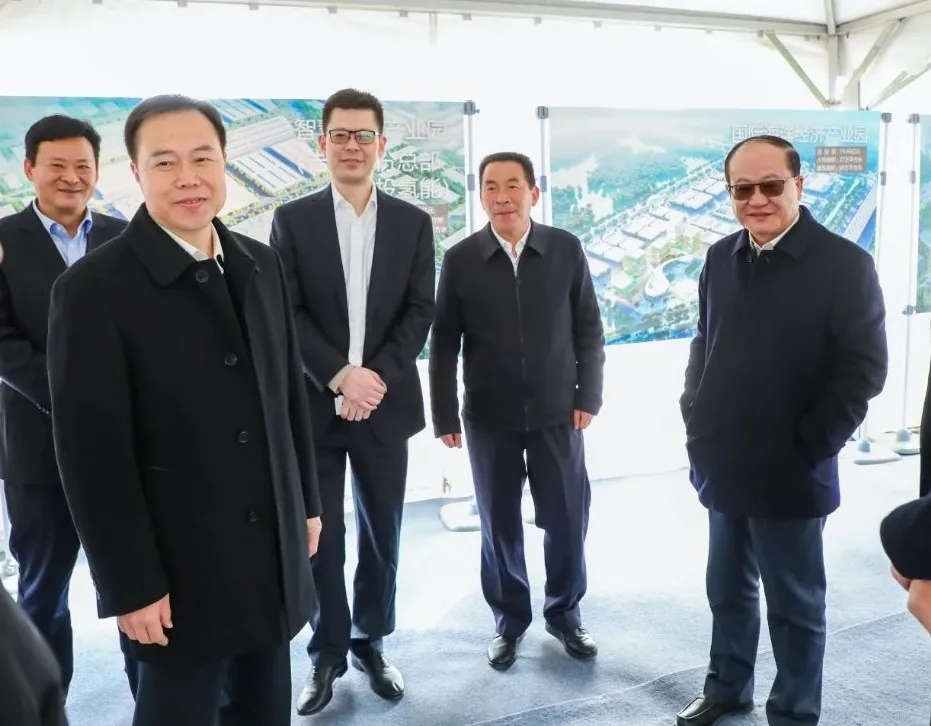 易鐵軍出席吉林省交通材料產業園項目開工儀式 易鐵軍出席吉林省交通材料產業園項目開工儀式