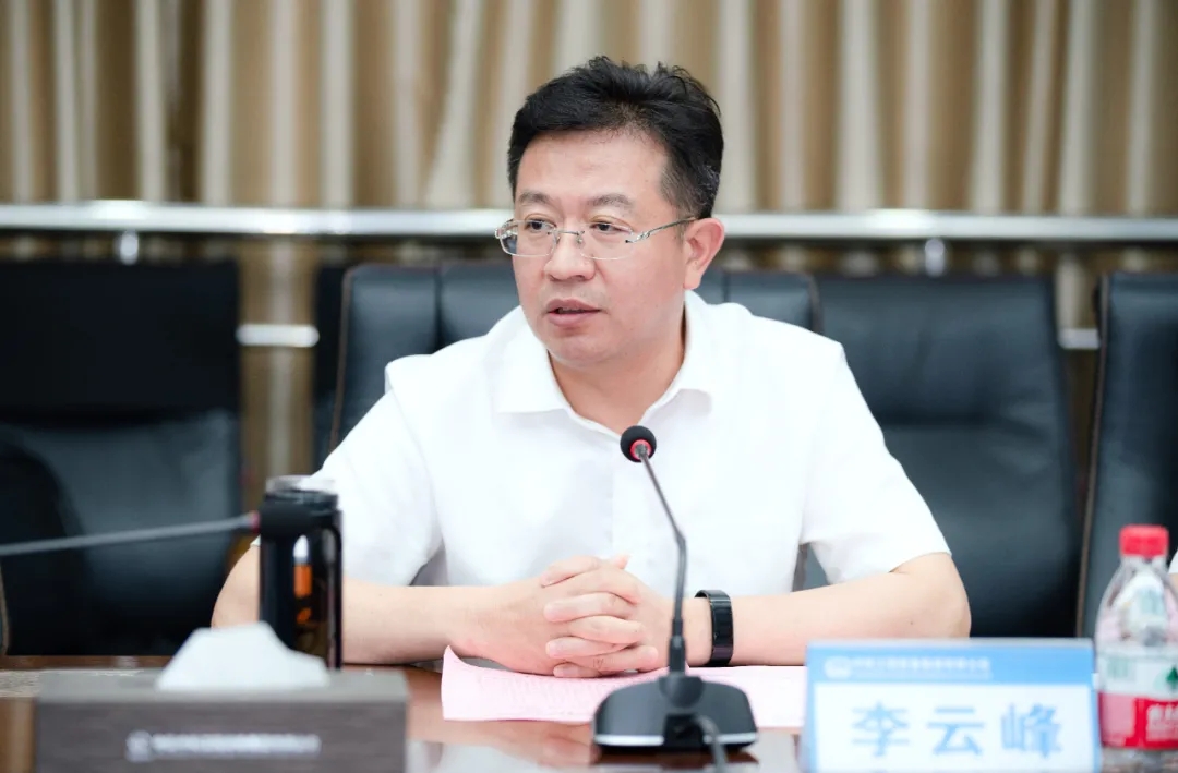 中鐵裝備與南昌軌道簽署合作協(xié)議 中鐵裝備與南昌軌道簽署合作協(xié)議