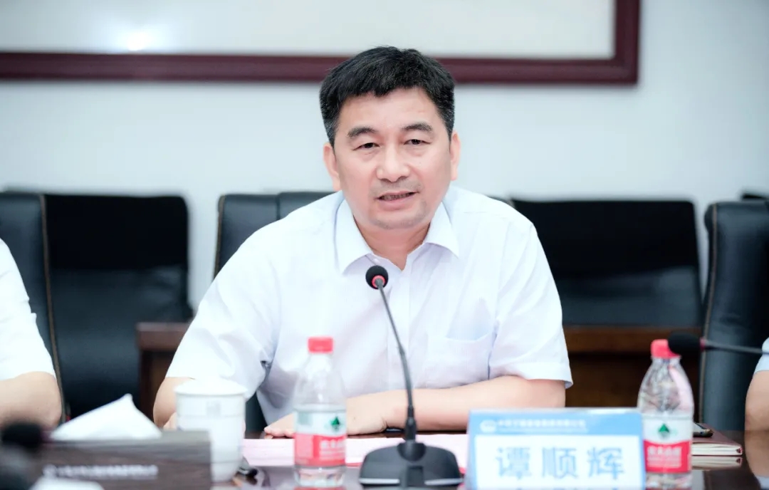 中鐵裝備與南昌軌道簽署合作協(xié)議 中鐵裝備與南昌軌道簽署合作協(xié)議