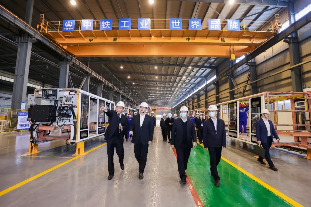 中國中鐵總裁、黨委副書記陳文健調研中鐵合肥新型軌道交通產業園 中國中鐵總裁、黨委副書記陳文健調研中鐵合肥新型軌道交通產業園
