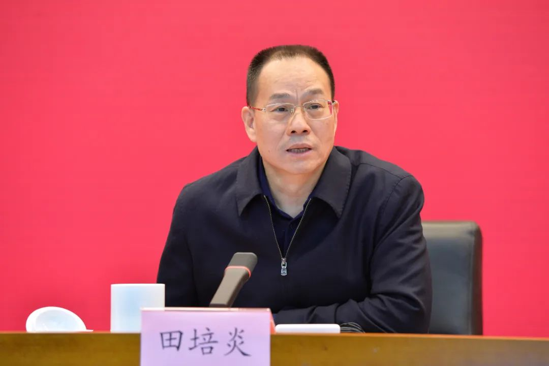 學習貫徹黨的二十大精神中央宣講團報告會在國資國企系統舉行 學習貫徹黨的二十大精神中央宣講團報告會在國資國企系統舉行