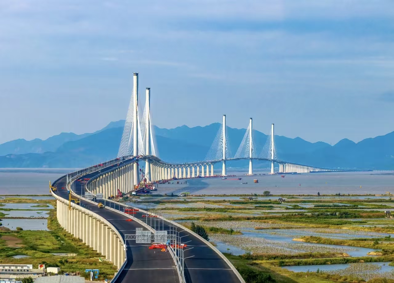 開(kāi)局“十五五”，人民日?qǐng)?bào)整版點(diǎn)贊