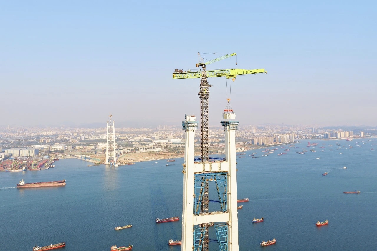 世界最大跨徑雙層懸索橋獅子洋大橋主塔封頂 世界最大跨徑雙層懸索橋獅子洋大橋主塔封頂