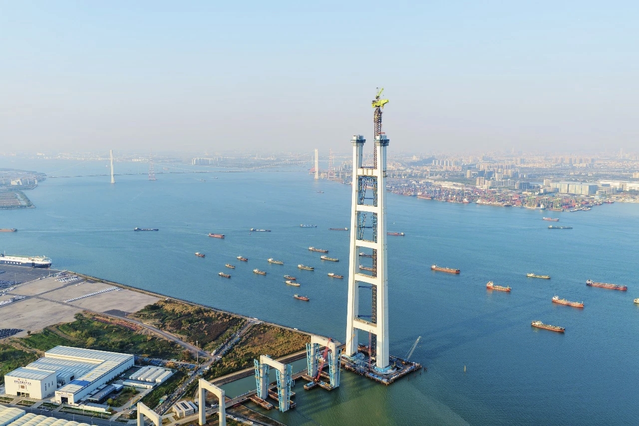 世界最大跨徑雙層懸索橋獅子洋大橋主塔封頂 世界最大跨徑雙層懸索橋獅子洋大橋主塔封頂