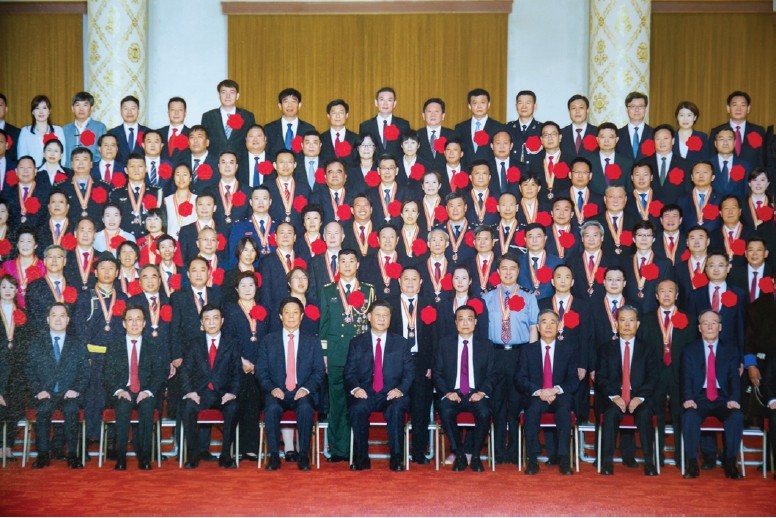 《人民日報》等中央主流媒體報道王中美等榮獲“全國優秀共產黨員”稱號