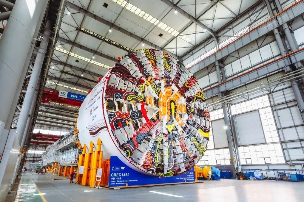 中國出口海外最大直徑盾構機下線