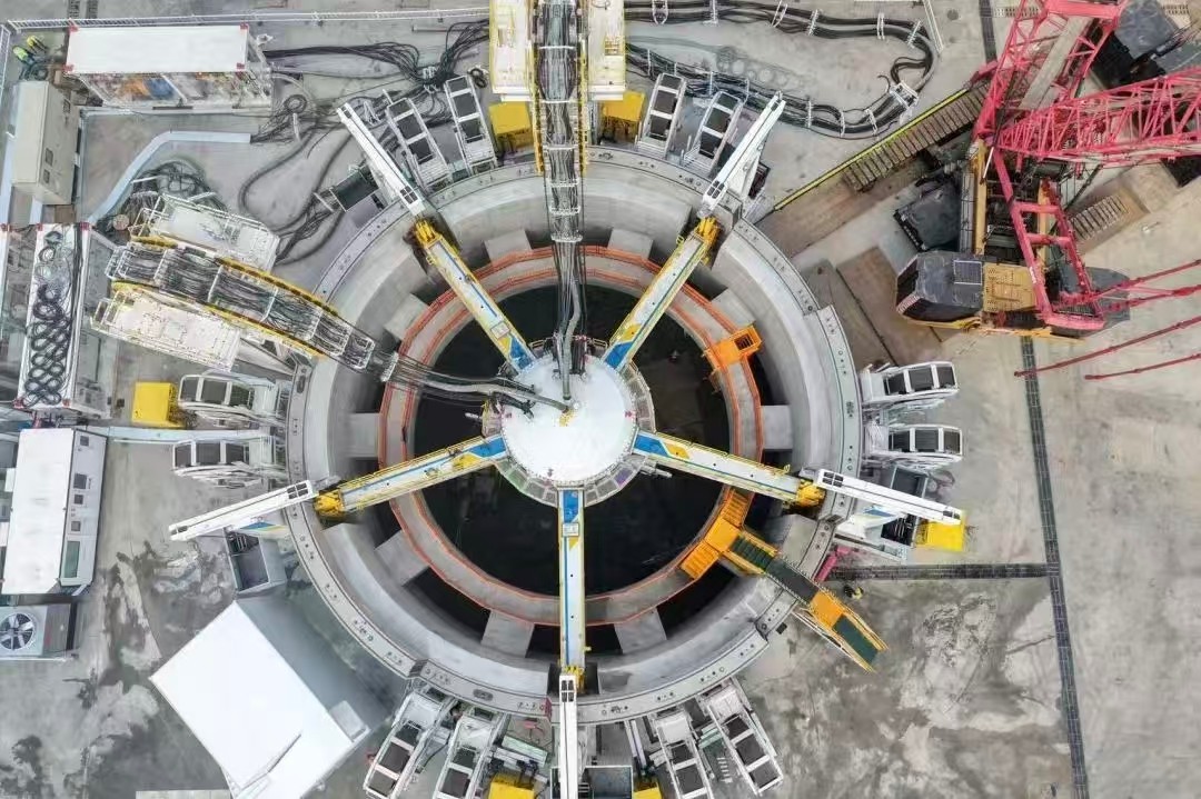 世界最大！始發!