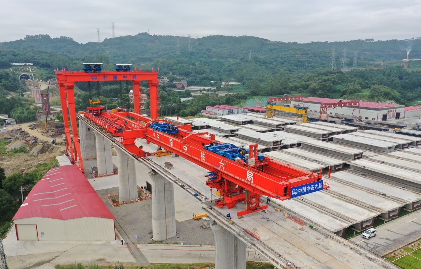 世界首臺40米跨1000噸架運設備