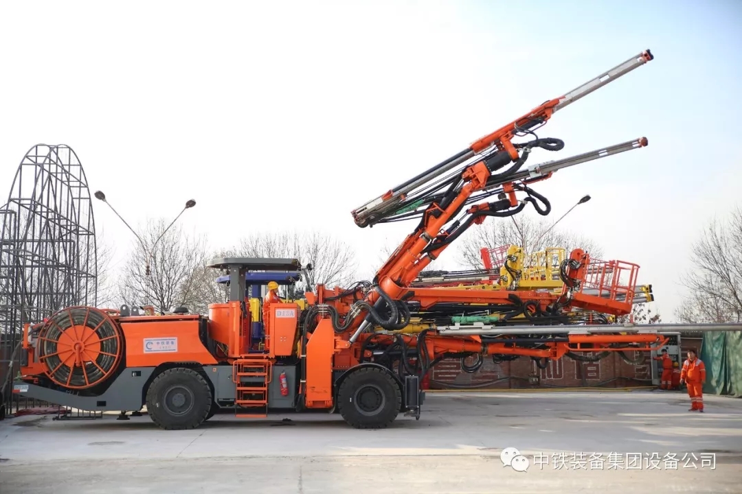 隧道施工神器———中鐵裝備三臂鑿巖臺車 隧道施工神器———中鐵裝備三臂鑿巖臺車