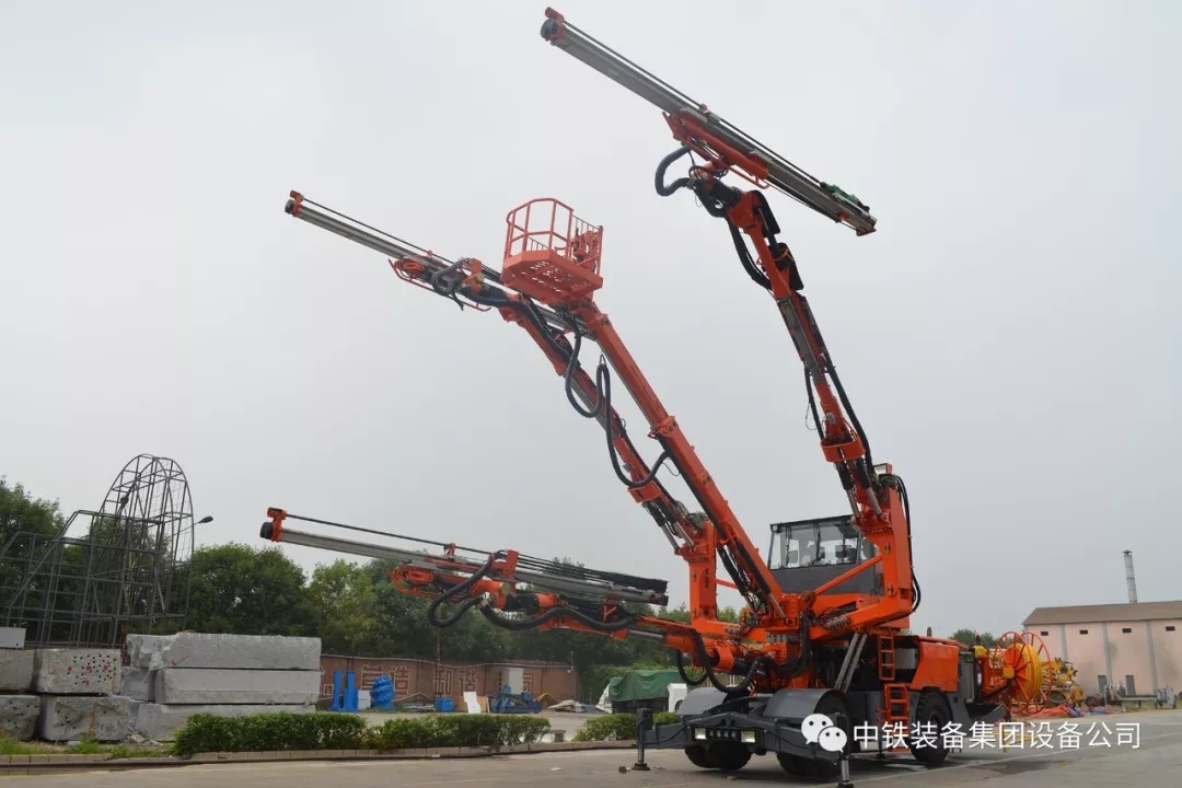 隧道施工神器———中鐵裝備三臂鑿巖臺車 隧道施工神器———中鐵裝備三臂鑿巖臺車