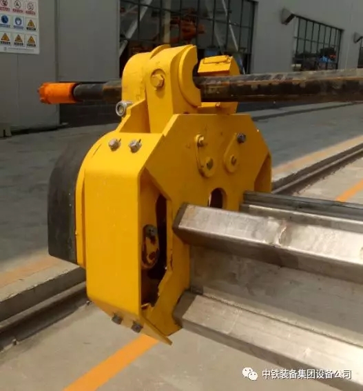 隧道施工神器———中鐵裝備三臂鑿巖臺車 隧道施工神器———中鐵裝備三臂鑿巖臺車
