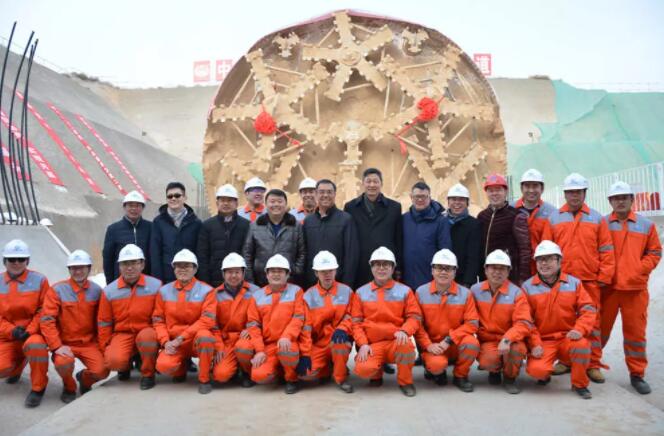 西北報捷！中鐵工業創造我國鐵路建設新里程碑——蒙華鐵路白城隧道今日貫通
