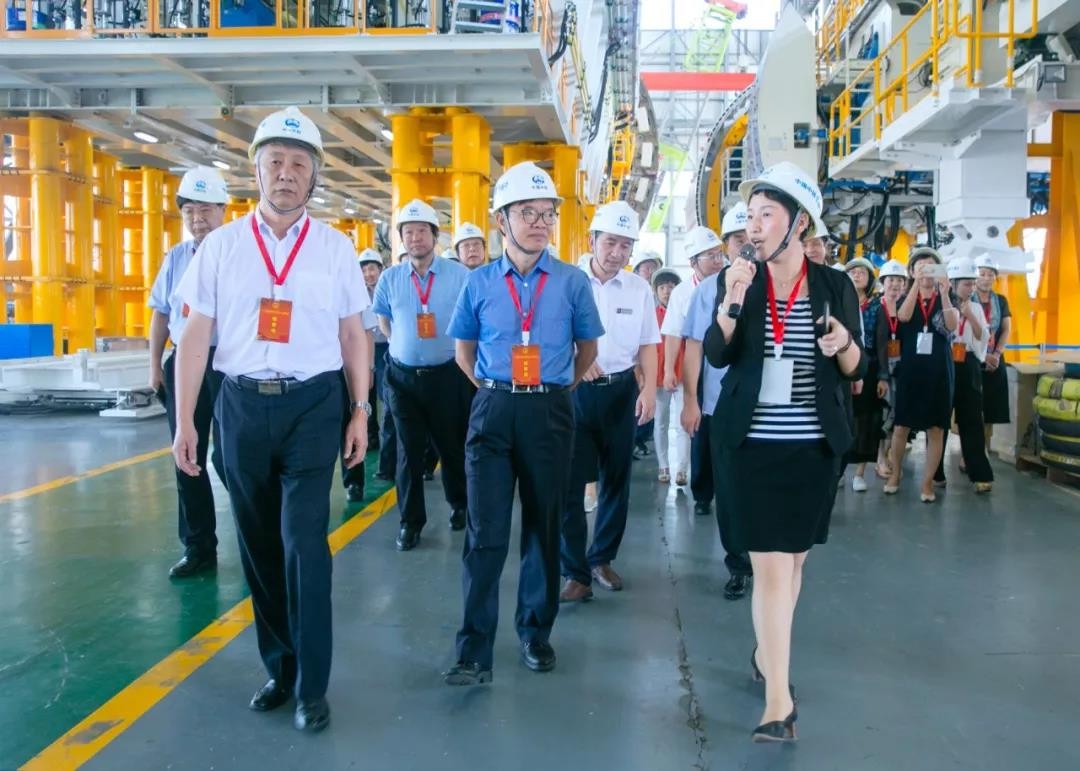 全國人大代表走進中鐵裝備 專項調(diào)研“創(chuàng)新驅(qū)動高質(zhì)量發(fā)展”