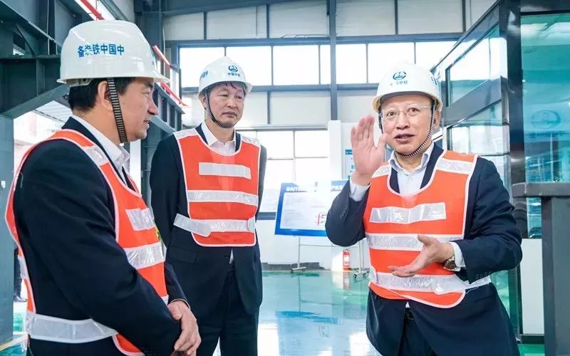 中國工程院副院長、中國科學技術協會副主席何華武院士調研中鐵裝備 中國工程院副院長、中國科學技術協會副主席何華武院士調研中鐵裝備
