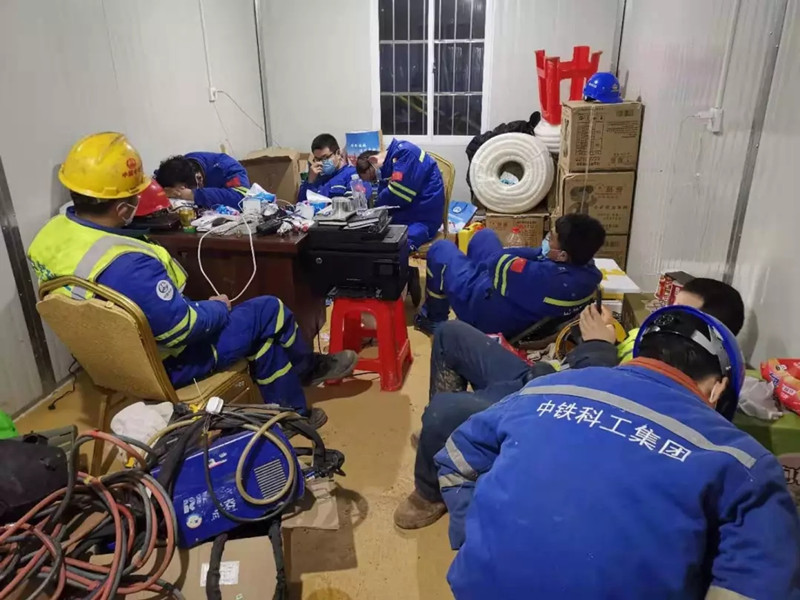 7天7夜,中鐵科工火神山醫院維保攻堅戰告捷! 7天7夜,中鐵科工火神山醫院維保攻堅戰告捷!